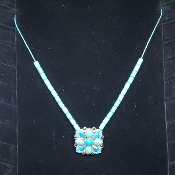 Turquoise Beaded Blue Necklace - Picture 1 of 3